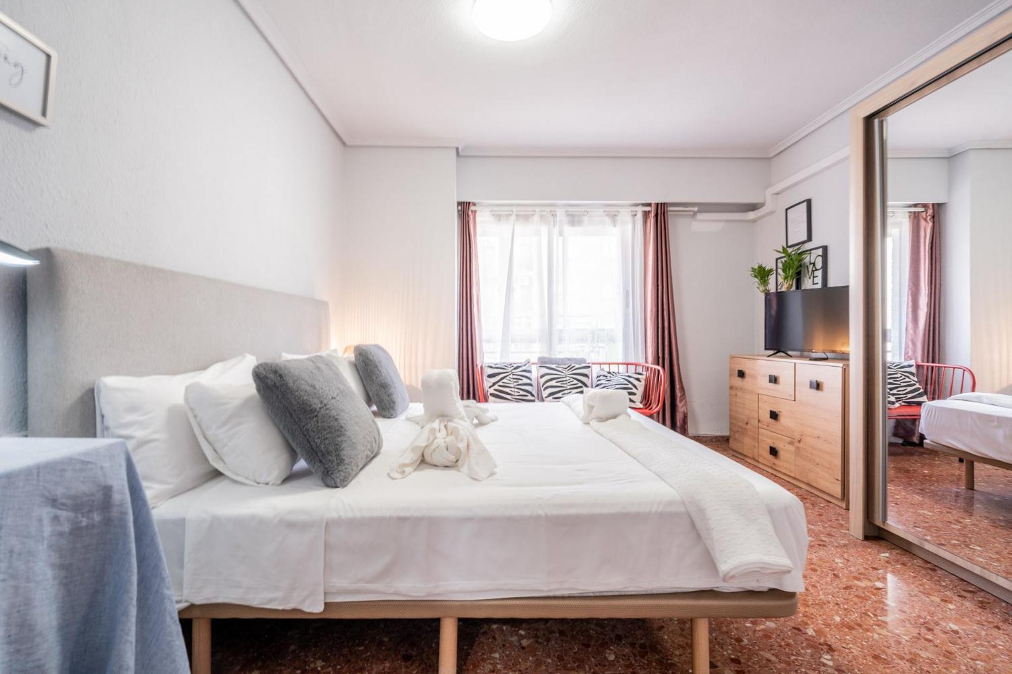 Apartamento Familiar En Avenida Del Puerto Valencia Ngoại thất bức ảnh